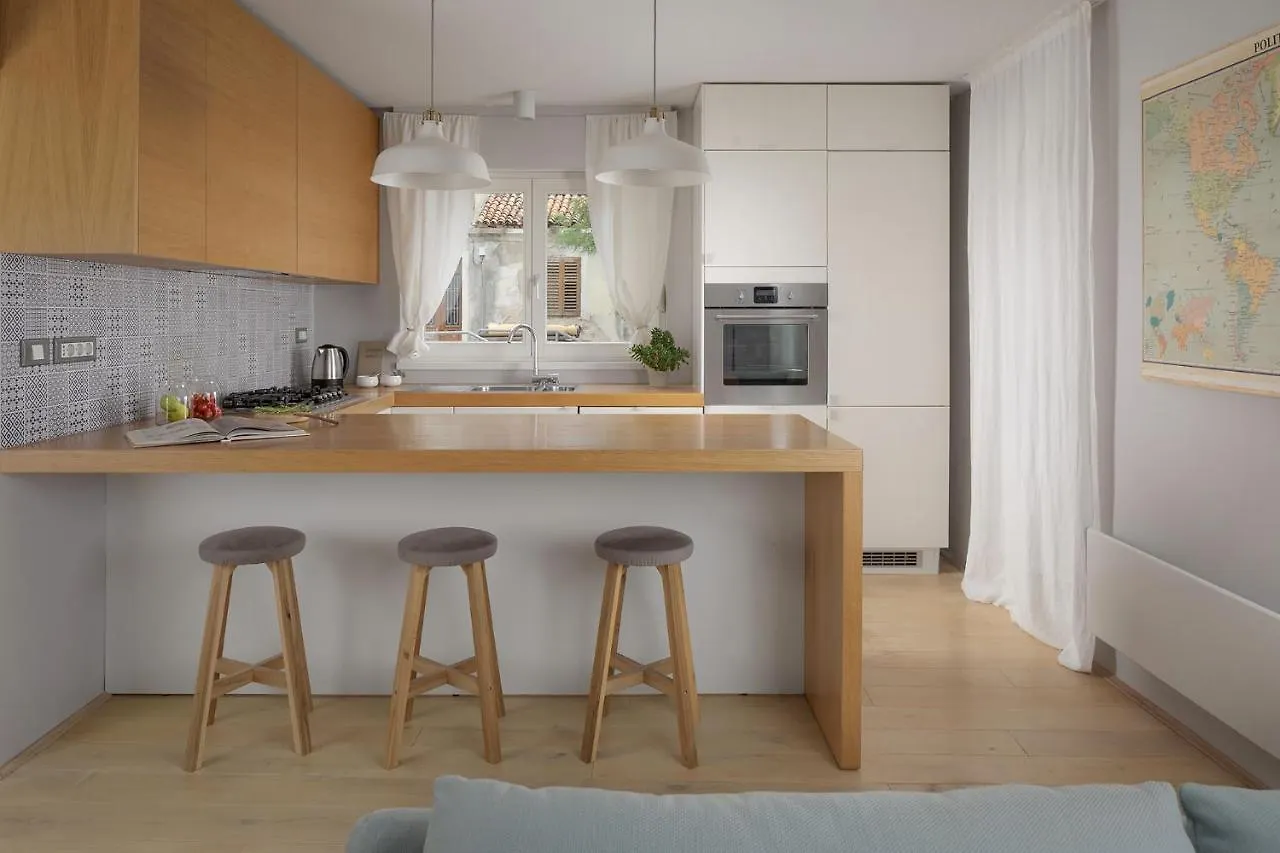 Ferienwohnung Elegant, Cosy And Quiet, Just 1 Min To Amphiteatre Pula Apartment